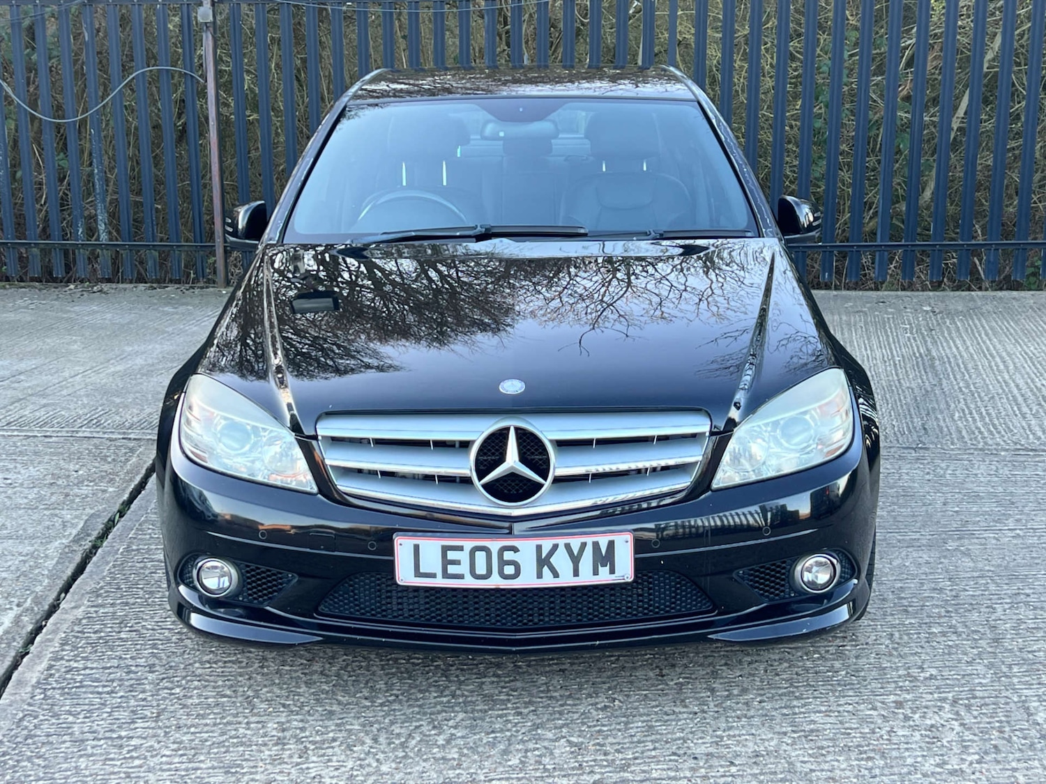 Used Mercedes-Benz C Class 2009 for sale - 77717756: Photo 2