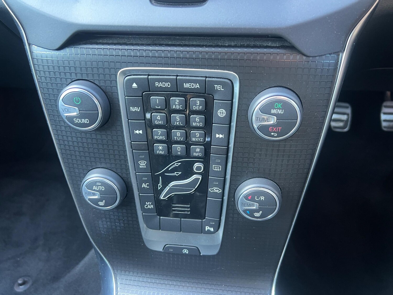 Vehicle 28