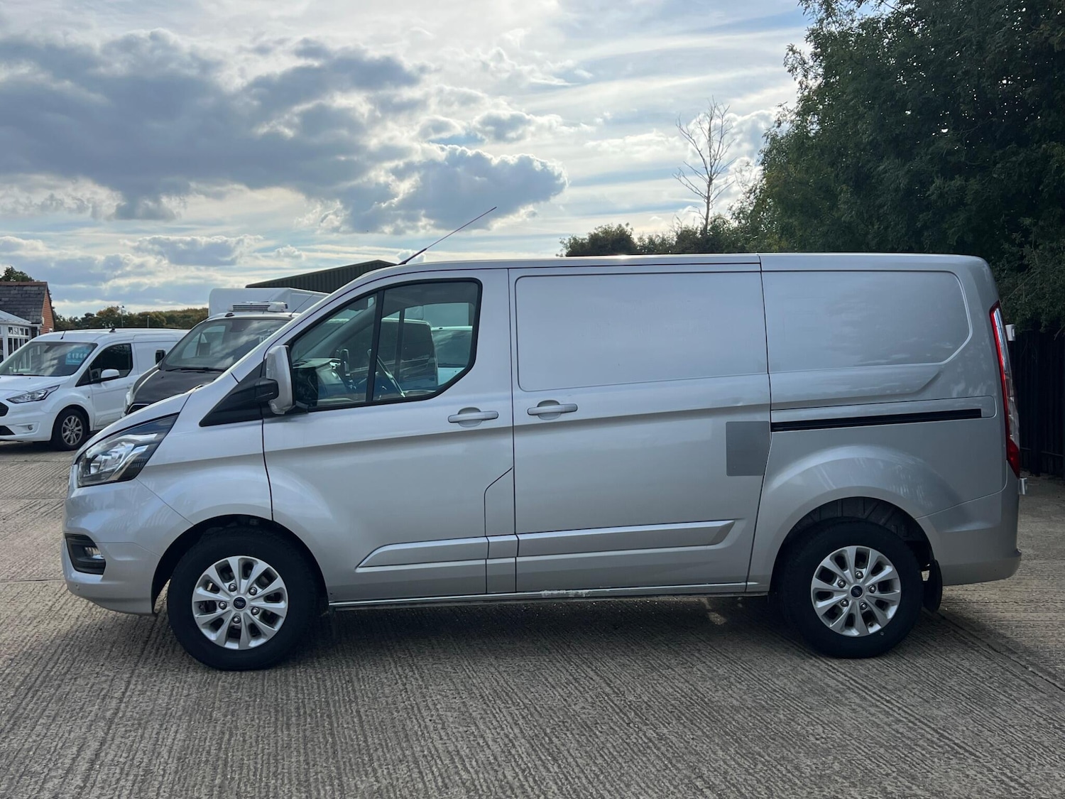 Used Ford Transit Custom 2023 for sale - 76995873: Photo 11