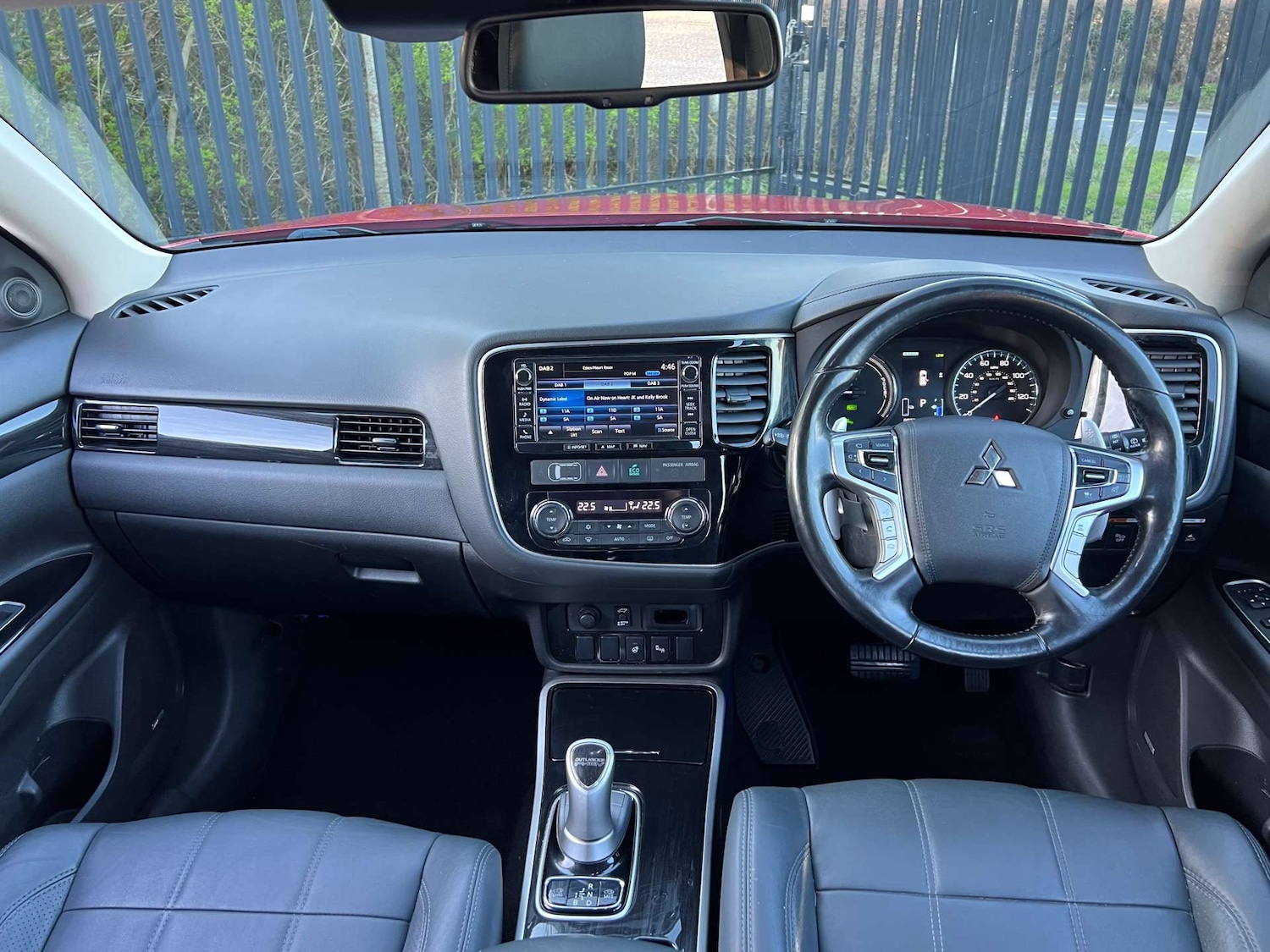 Used Mitsubishi Outlander 2017 for sale - 77931995: Photo 24