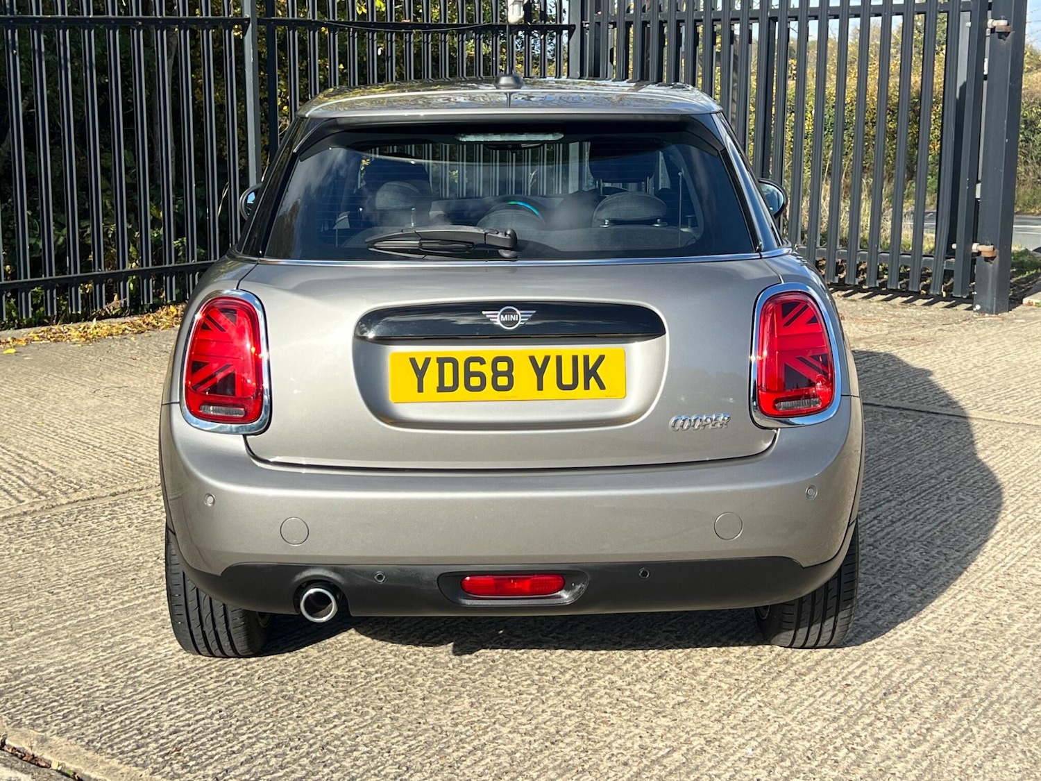 Used MINI Hatch 2018 for sale - 76349489: Photo 11