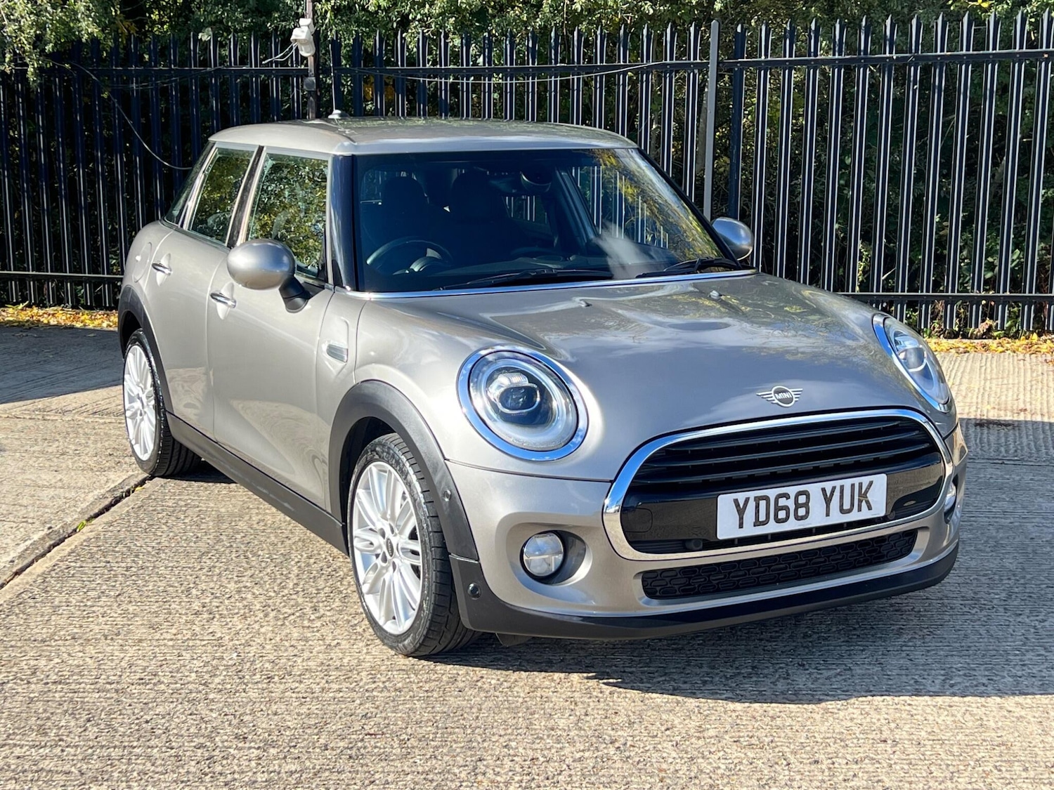 Used MINI Hatch 2018 for sale - 76349489: Photo 17