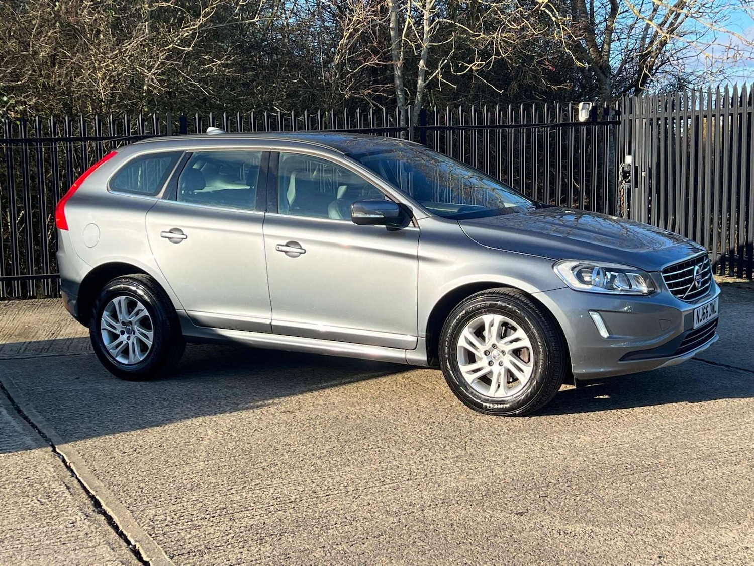 Used Volvo XC60 2016 for sale - 77446403: Photo 3