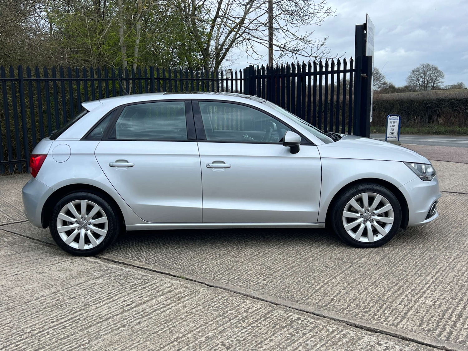 Used Audi A1 2012 for sale - 77931978: Photo 25