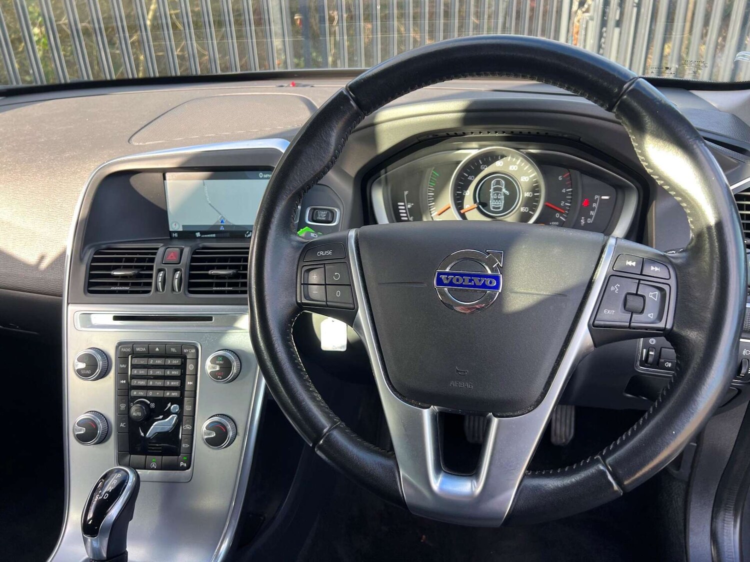 Used Volvo XC60 2016 for sale - 77350971: Photo 23