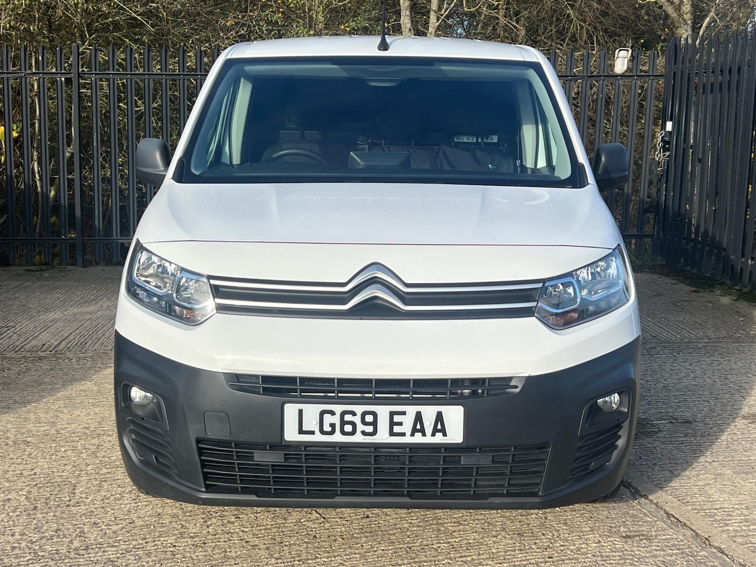 Used Citroen Berlingo 2019 for sale - 76607062: Photo 2