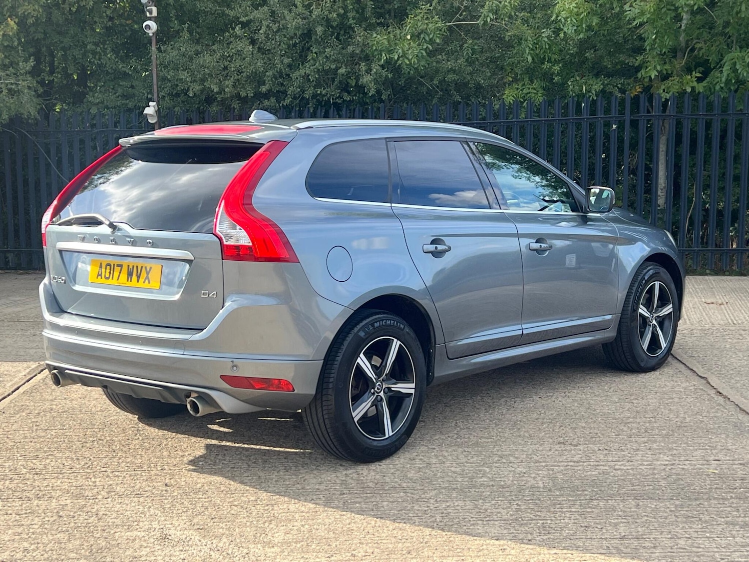 Used Volvo XC60 2017 for sale - 76059682: Photo 10