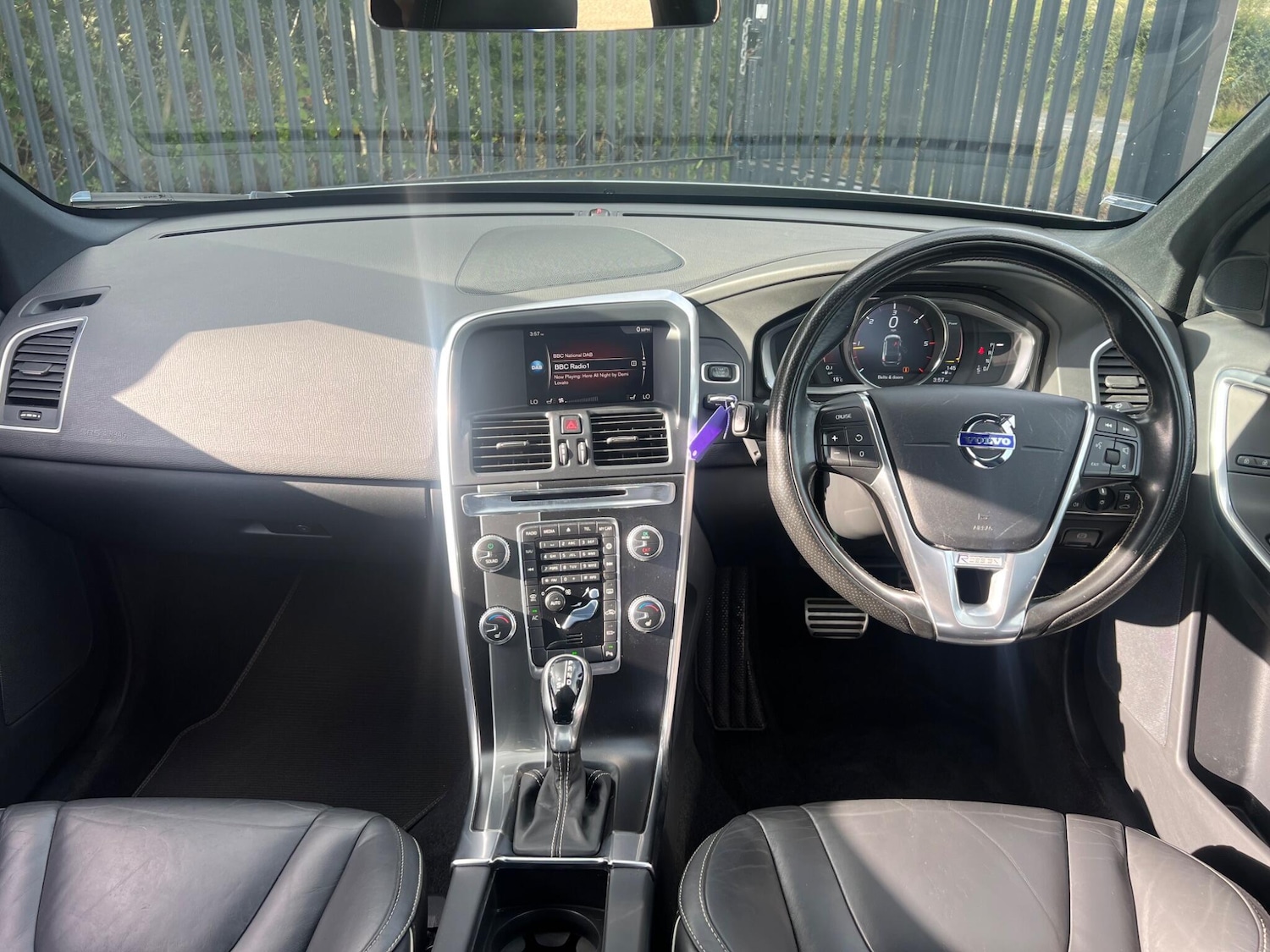 Used Volvo XC60 2017 for sale - 76059682: Photo 7