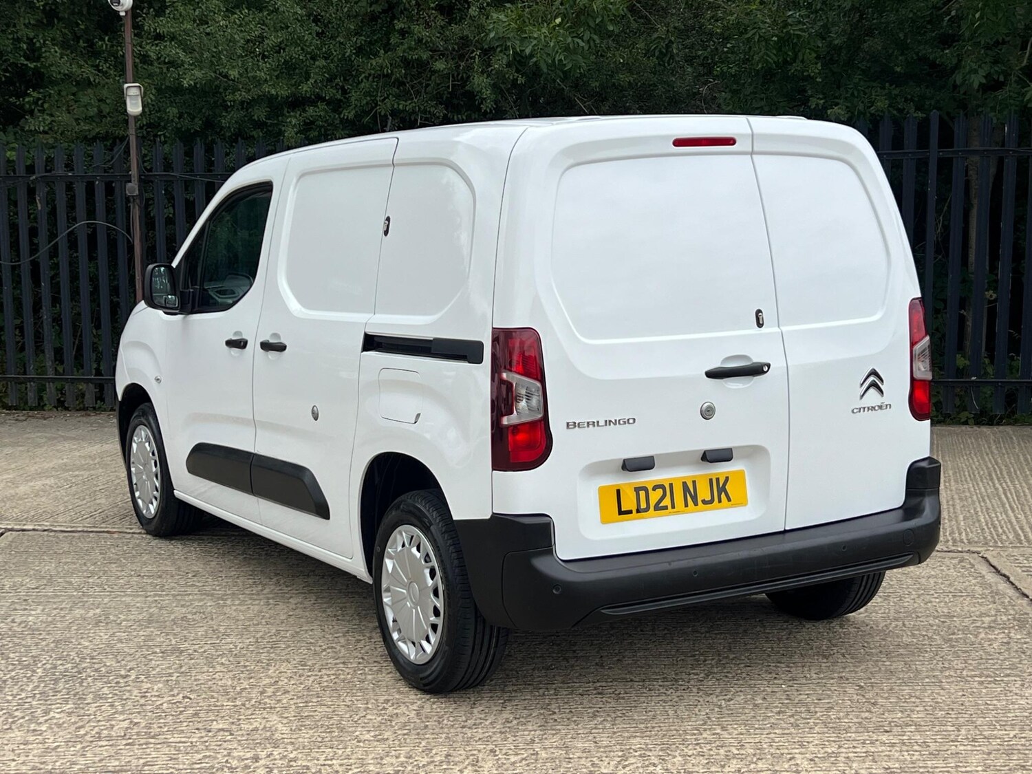 Vehicle 21