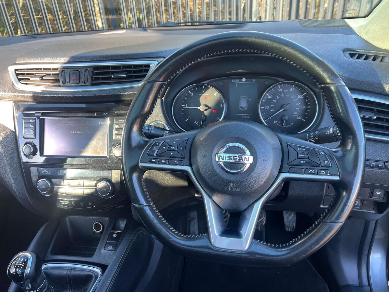 Used Nissan Qashqai 2017 for sale - 77350966: Photo 23