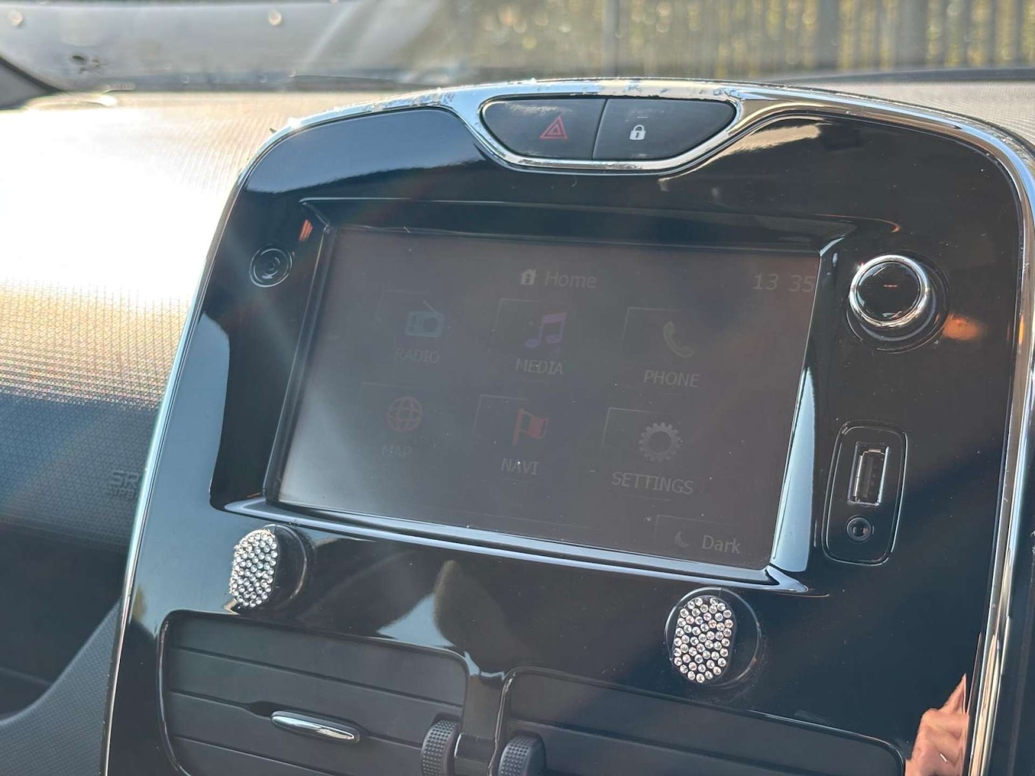 Used Renault Clio 2015 for sale - 77963161: Photo 23