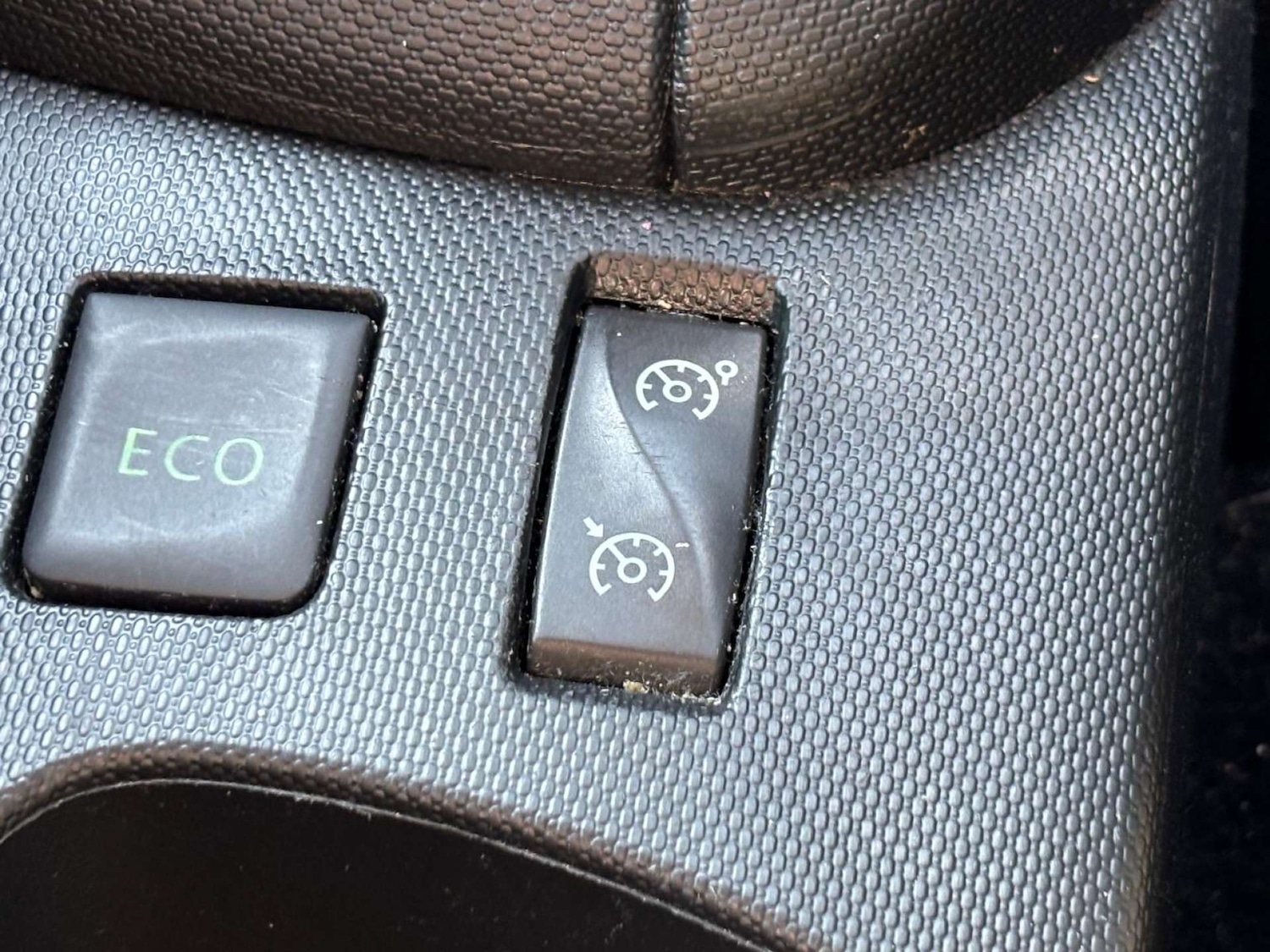 Used Renault Clio 2015 for sale - 77963161: Photo 27