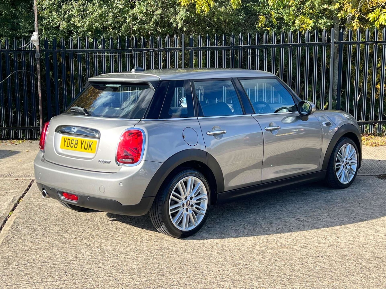 Used MINI Hatch 2018 for sale - 77350976: Photo 10