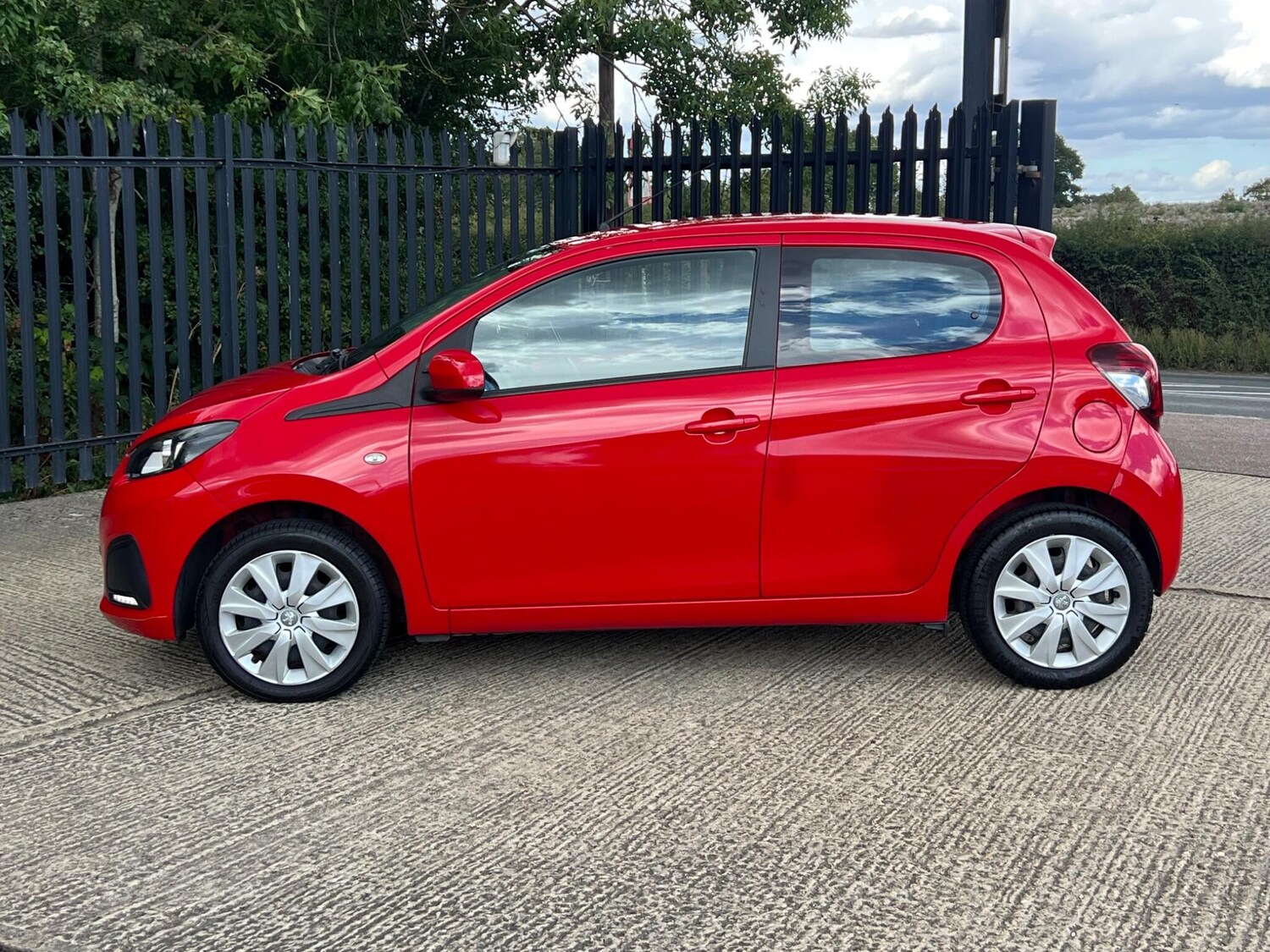 Used Peugeot 108 2018 for sale - 75915241: Photo 12