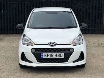 Used Hyundai i10 2019 for sale - 79664109: Photo