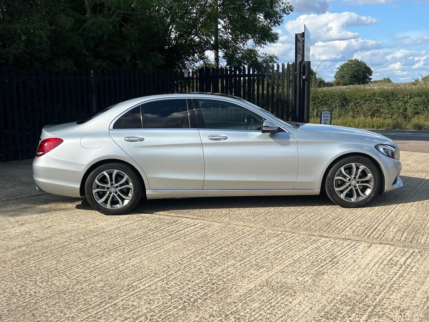 Used Mercedes-Benz C Class 2015 for sale - 75782384: Photo 15
