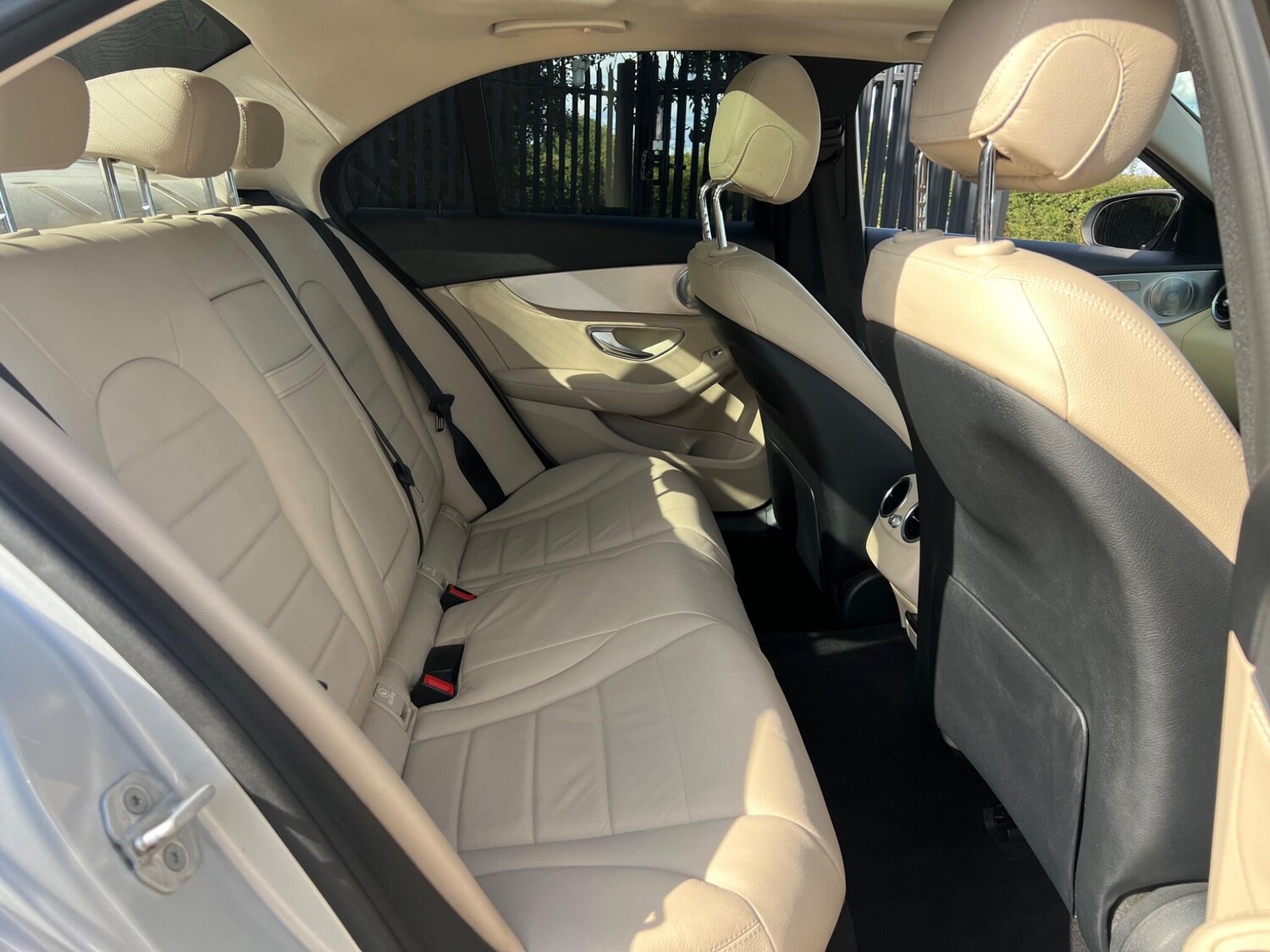 Used Mercedes-Benz C Class 2015 for sale - 75782384: Photo 28