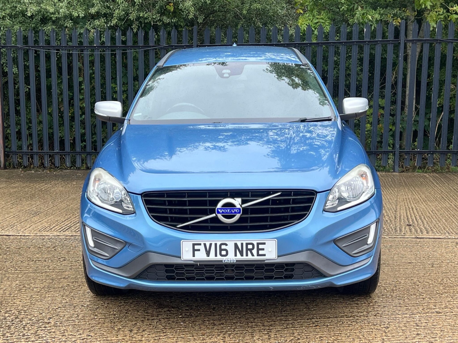 Used Volvo XC60 2016 for sale - 76135880: Photo 2