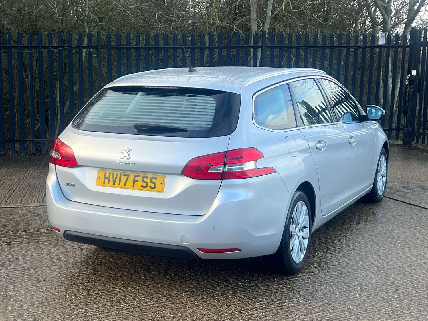 Used Peugeot 308 SW 2017 for sale - 77350963: Photo 19