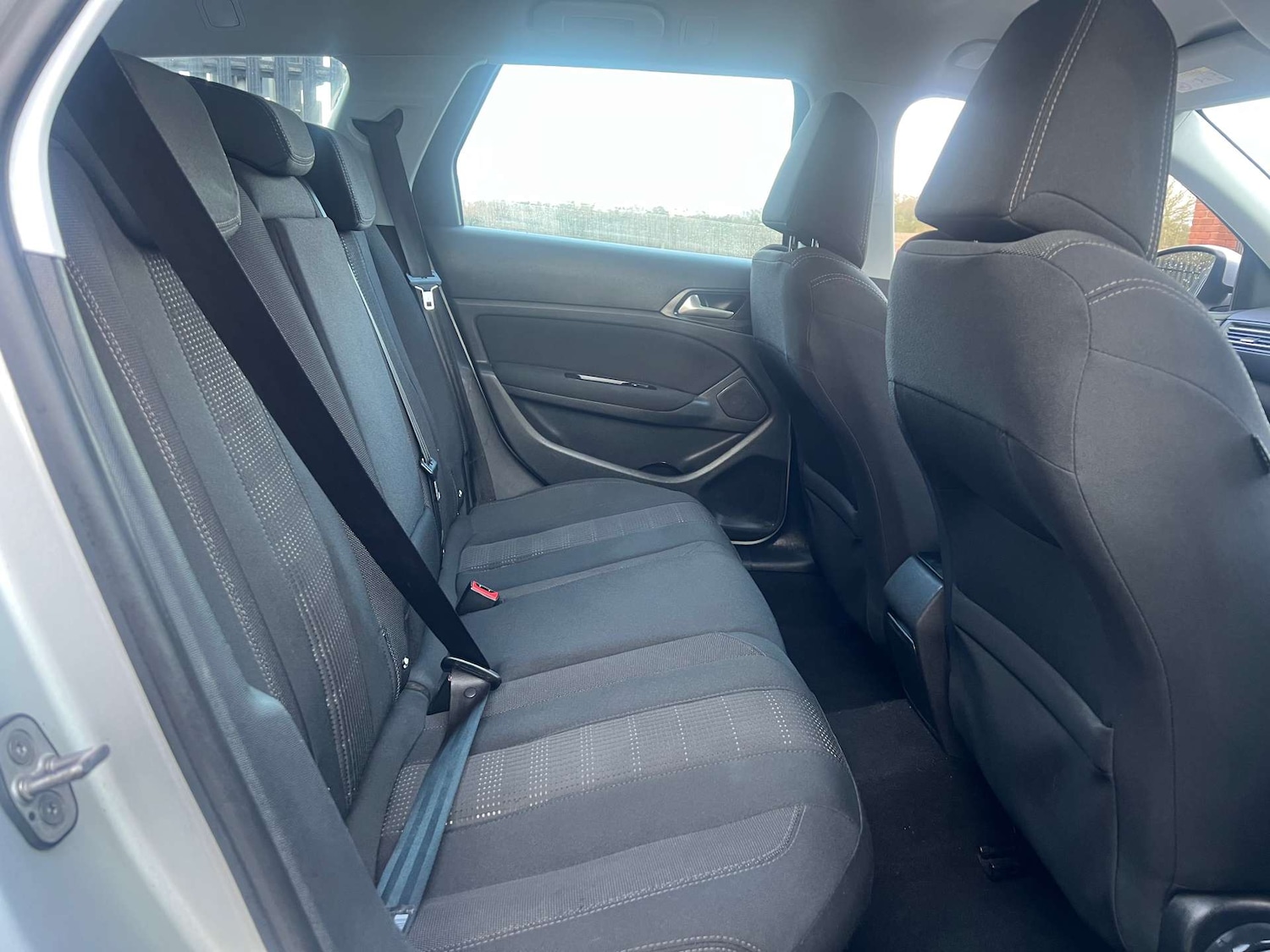 Used Peugeot 308 SW 2017 for sale - 77350963: Photo 24