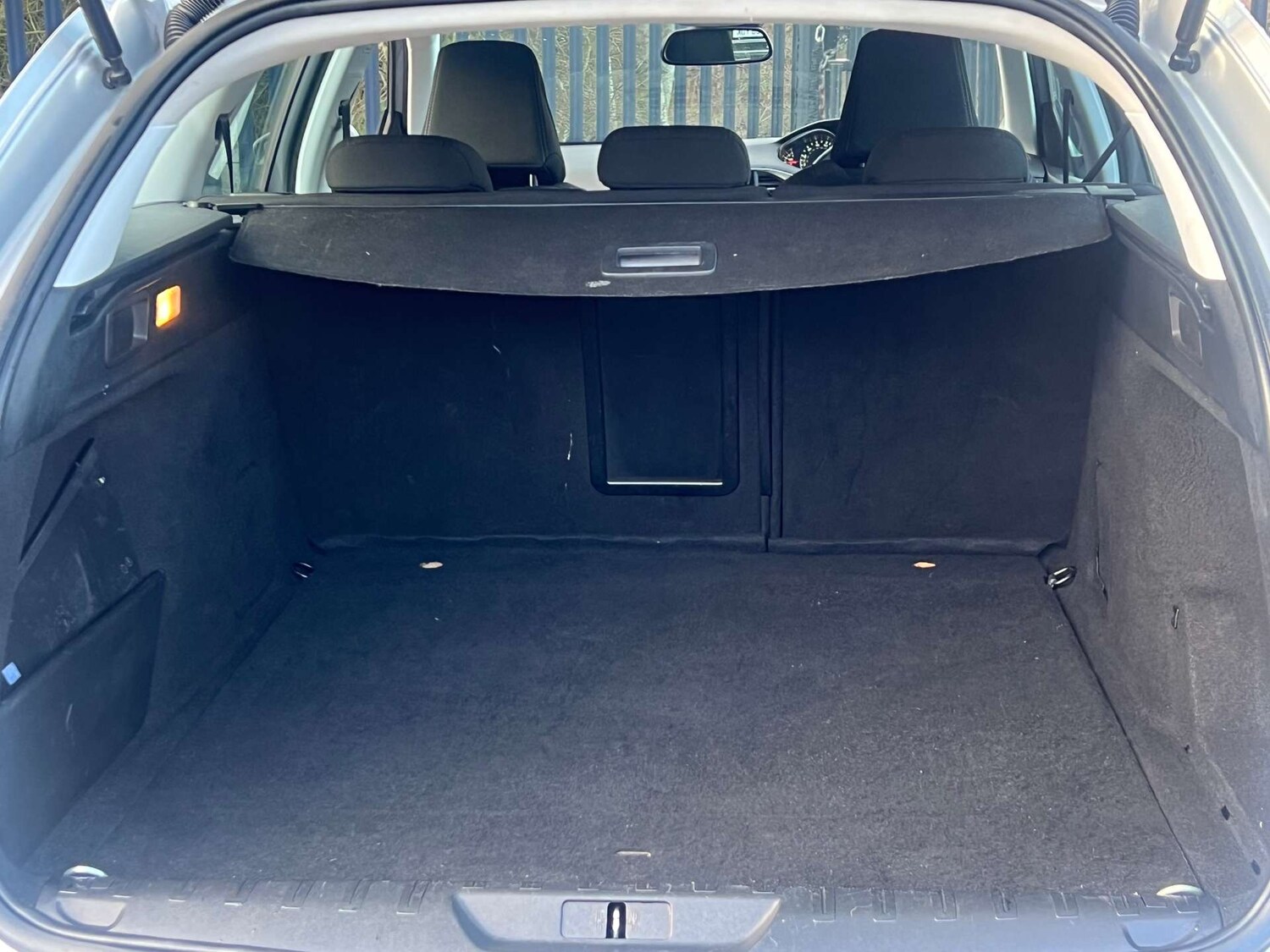 Used Peugeot 308 SW 2017 for sale - 77350963: Photo 25