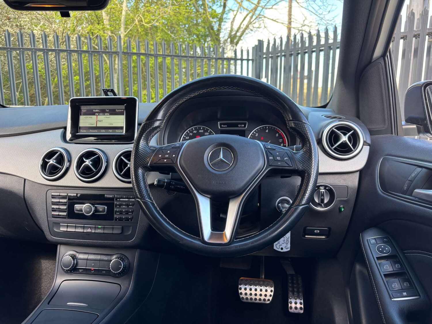 Used Mercedes-Benz B Class 2014 for sale - 78027727: Photo 18