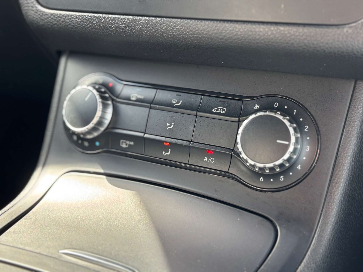 Used Mercedes-Benz B Class 2014 for sale - 78027727: Photo 32