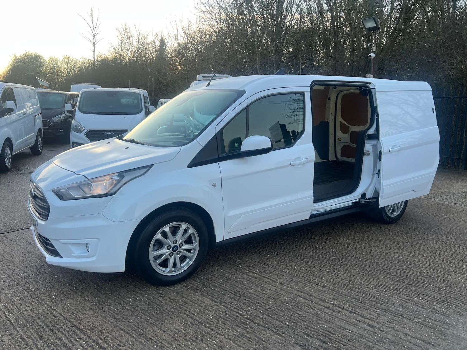 Used Ford Transit Connect 2022 for sale - 77350998: Photo 15
