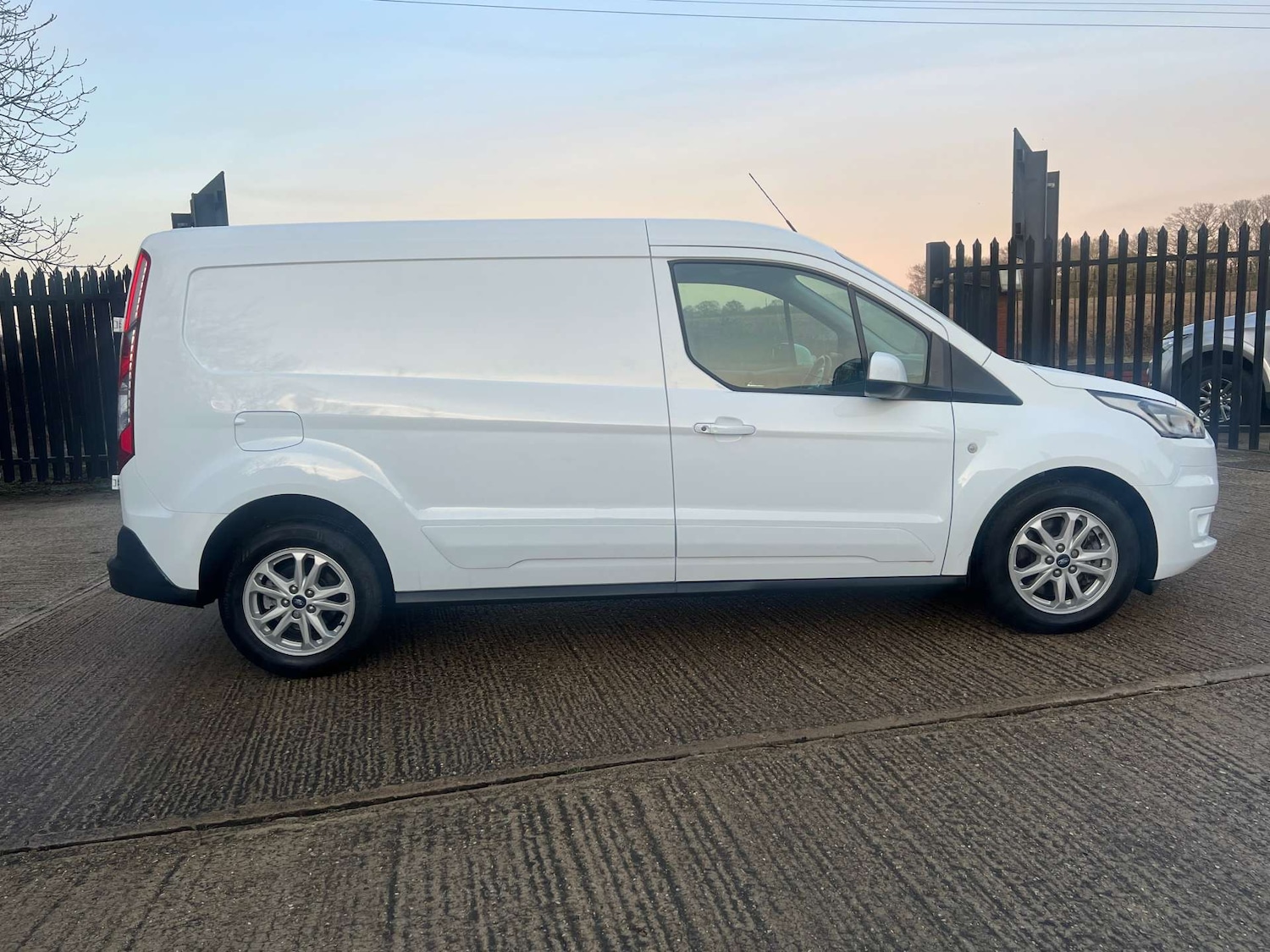 Used Ford Transit Connect 2022 for sale - 77350998: Photo 9
