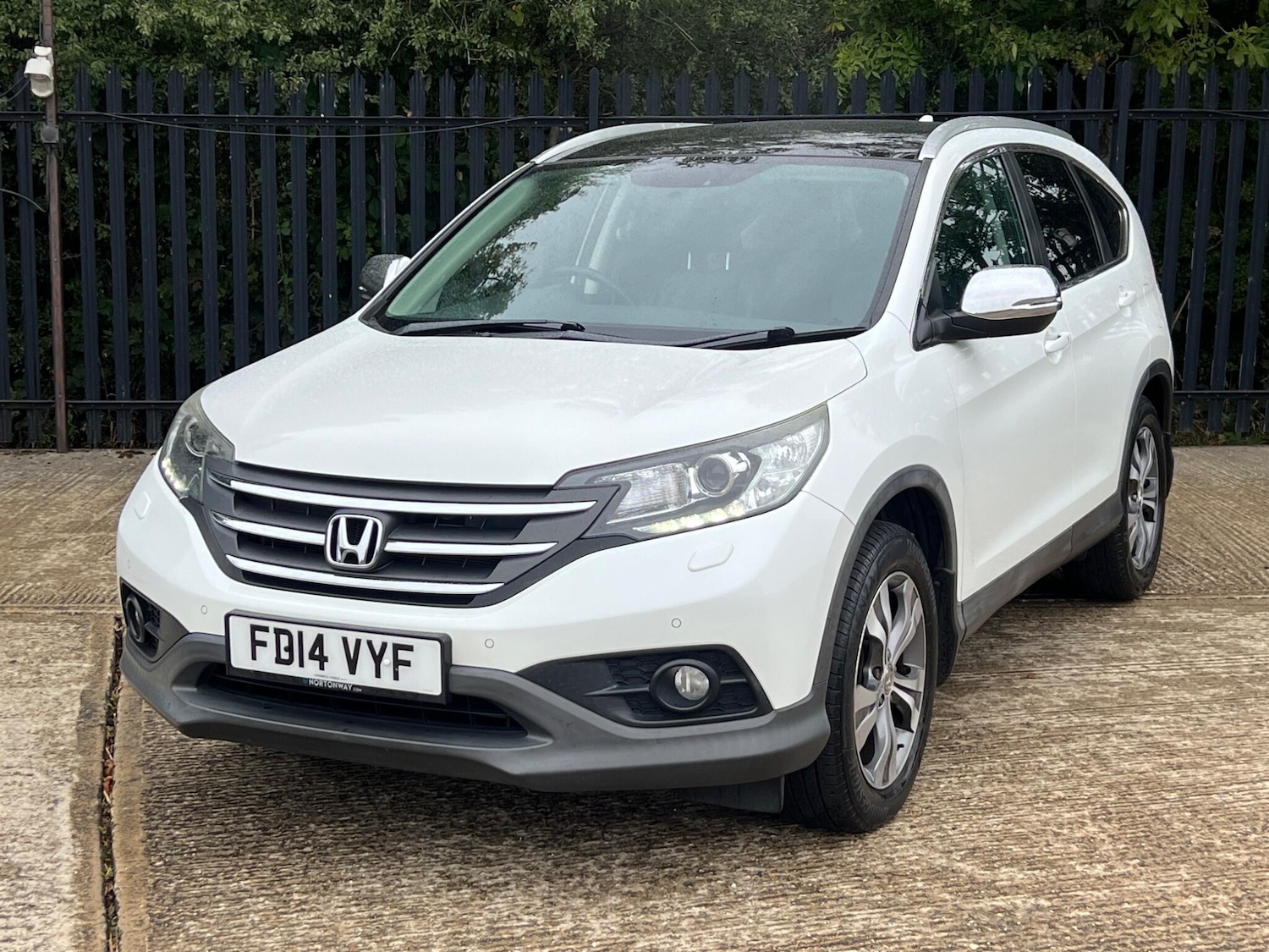 Used Honda CR-V 2014 for sale - 76122900: Photo 17