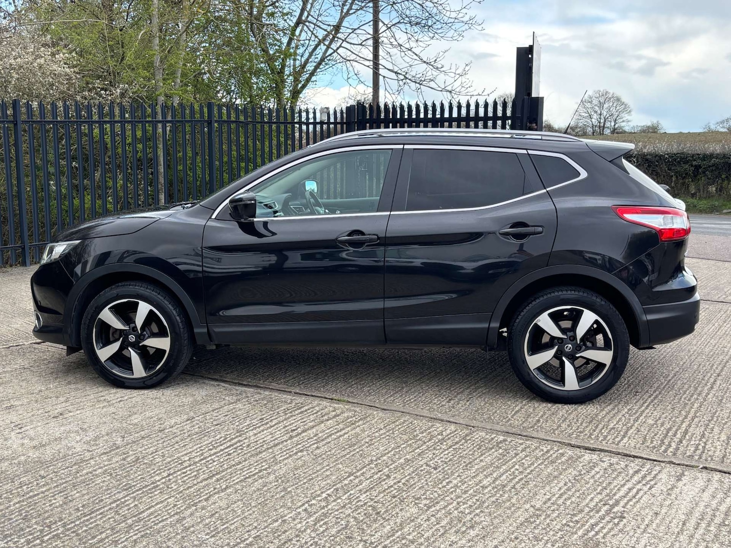 Used Nissan Qashqai 2017 for sale - 78027749: Photo 18