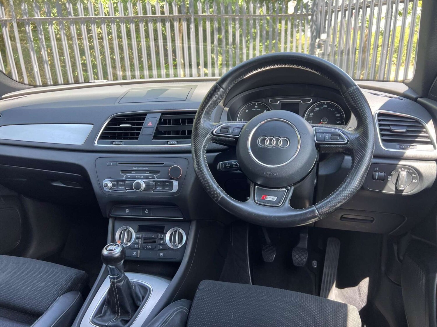 Used Audi Q3 2012 for sale - 77350993: Photo 6