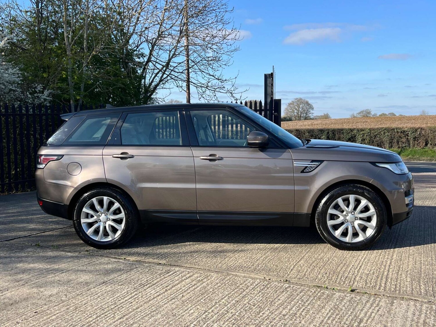 Used Land Rover Range Rover Sport 2015 for sale - 77350997: Photo 11