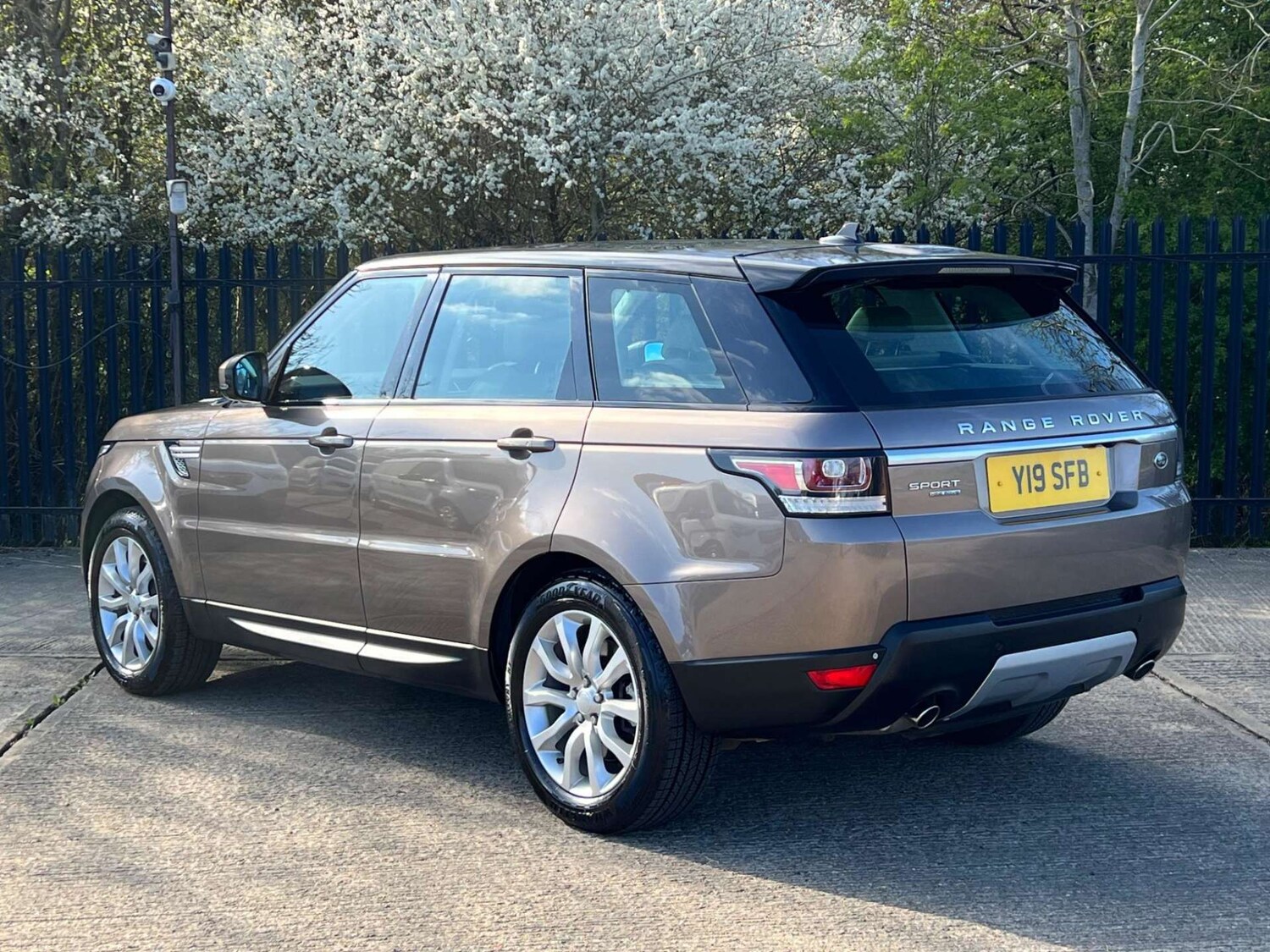 Used Land Rover Range Rover Sport 2015 for sale - 77350997: Photo 13