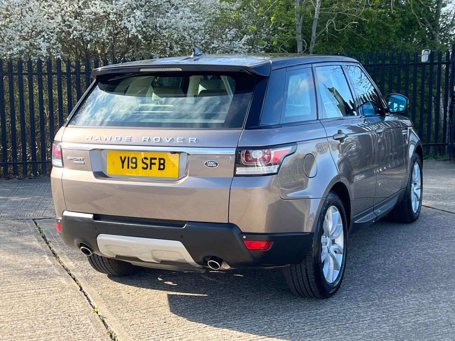 Used Land Rover Range Rover Sport 2015 for sale - 77350997: Photo 15