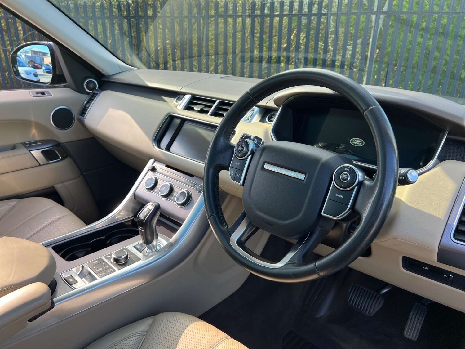 Used Land Rover Range Rover Sport 2015 for sale - 77350997: Photo 24