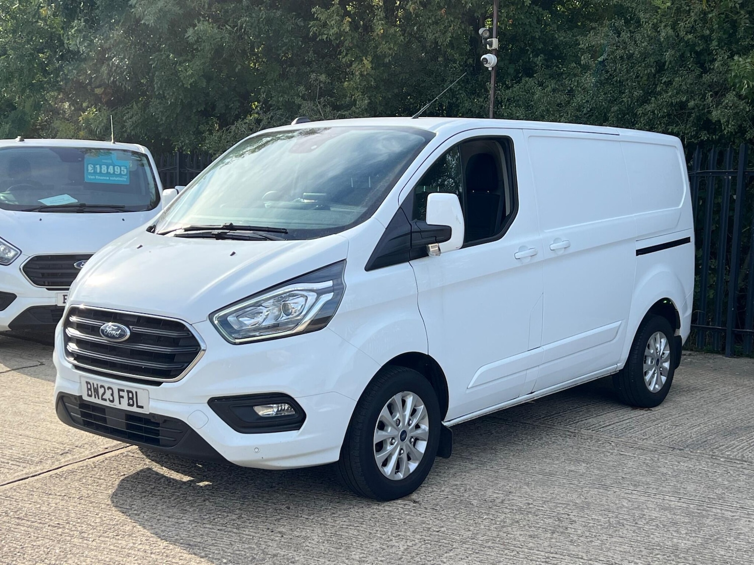Used Ford Transit Custom 2023 for sale - 76099362: Photo 1
