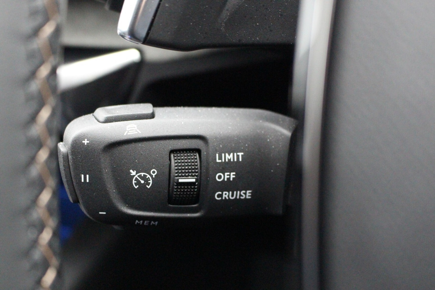 Used Peugeot 3008 2023 for sale - 75992908: Photo 23