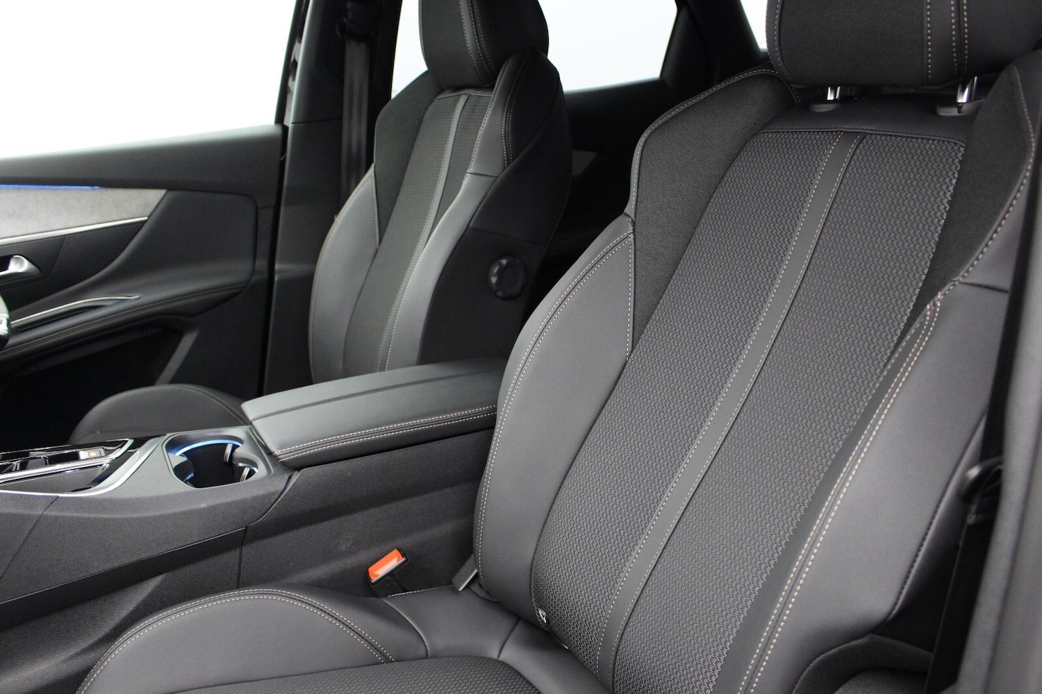 Used Peugeot 3008 2023 for sale - 75992908: Photo 7