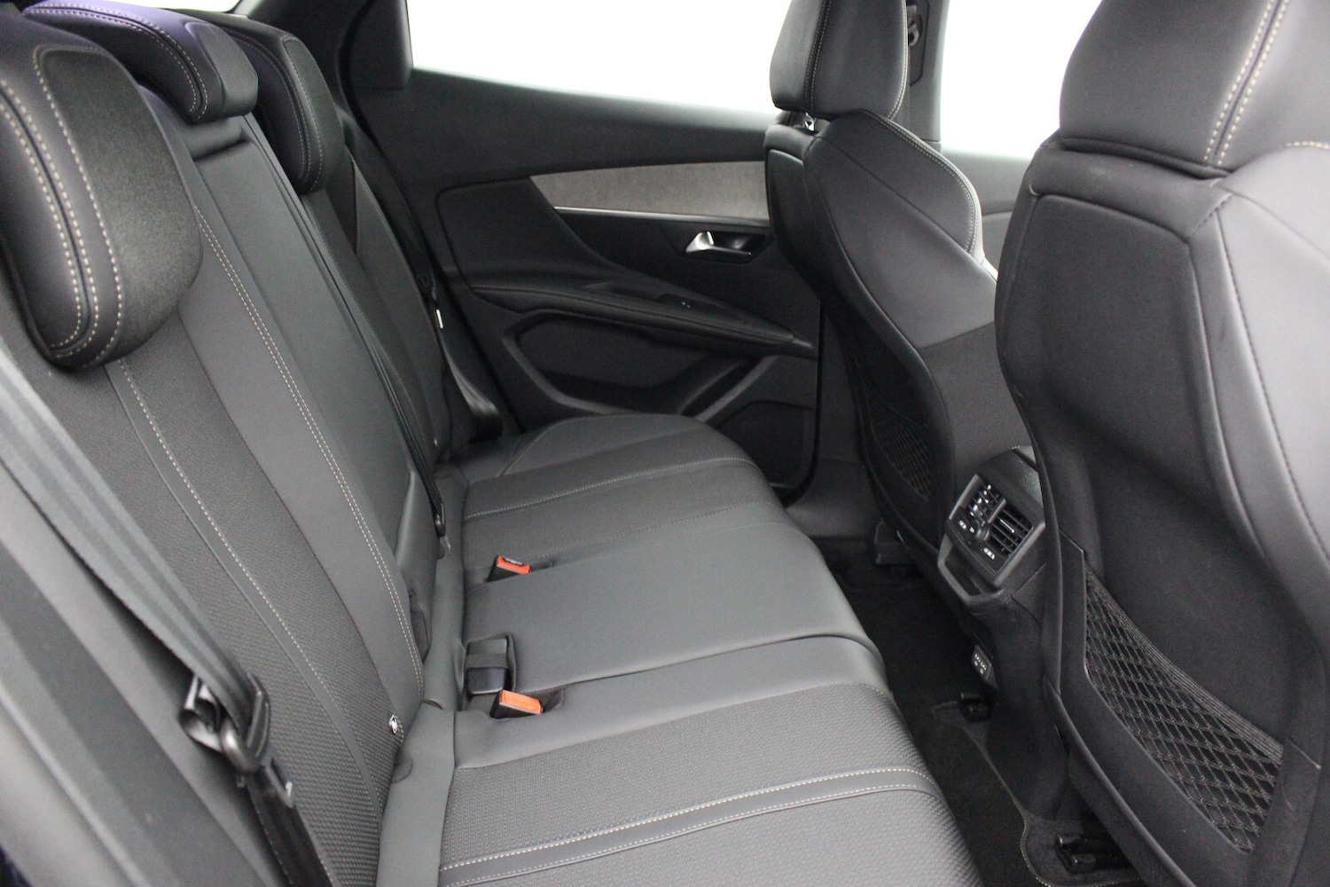 Used Peugeot 3008 2023 for sale - 75992908: Photo 9