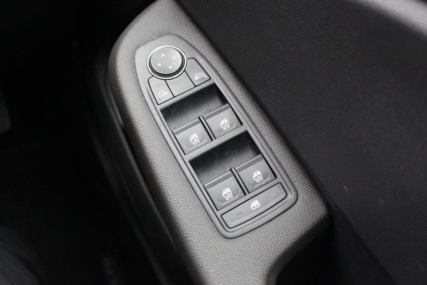 Used Renault Clio 2023 for sale - 76479644: Photo 20