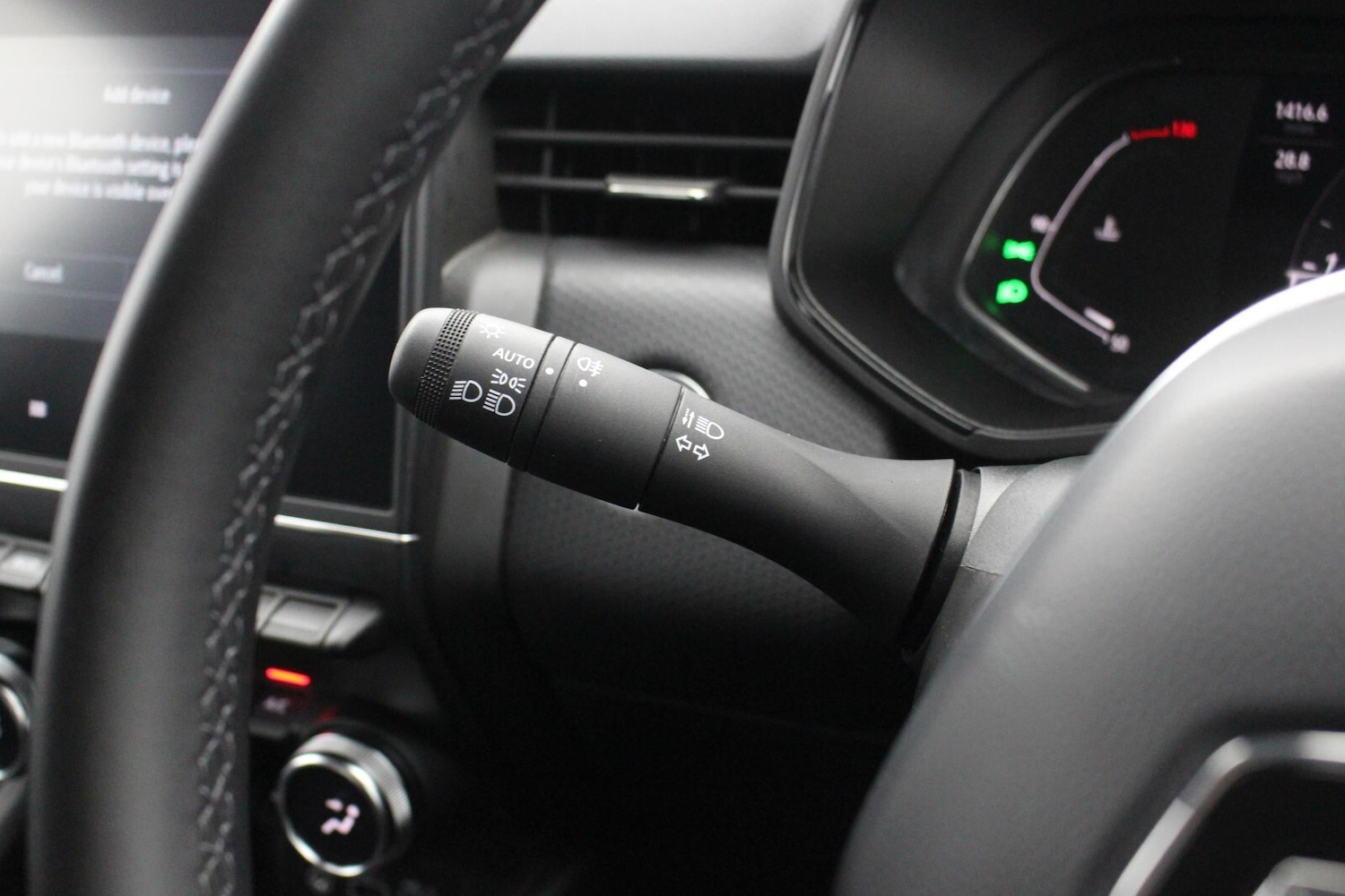 Used Renault Clio 2023 for sale - 76479644: Photo 23