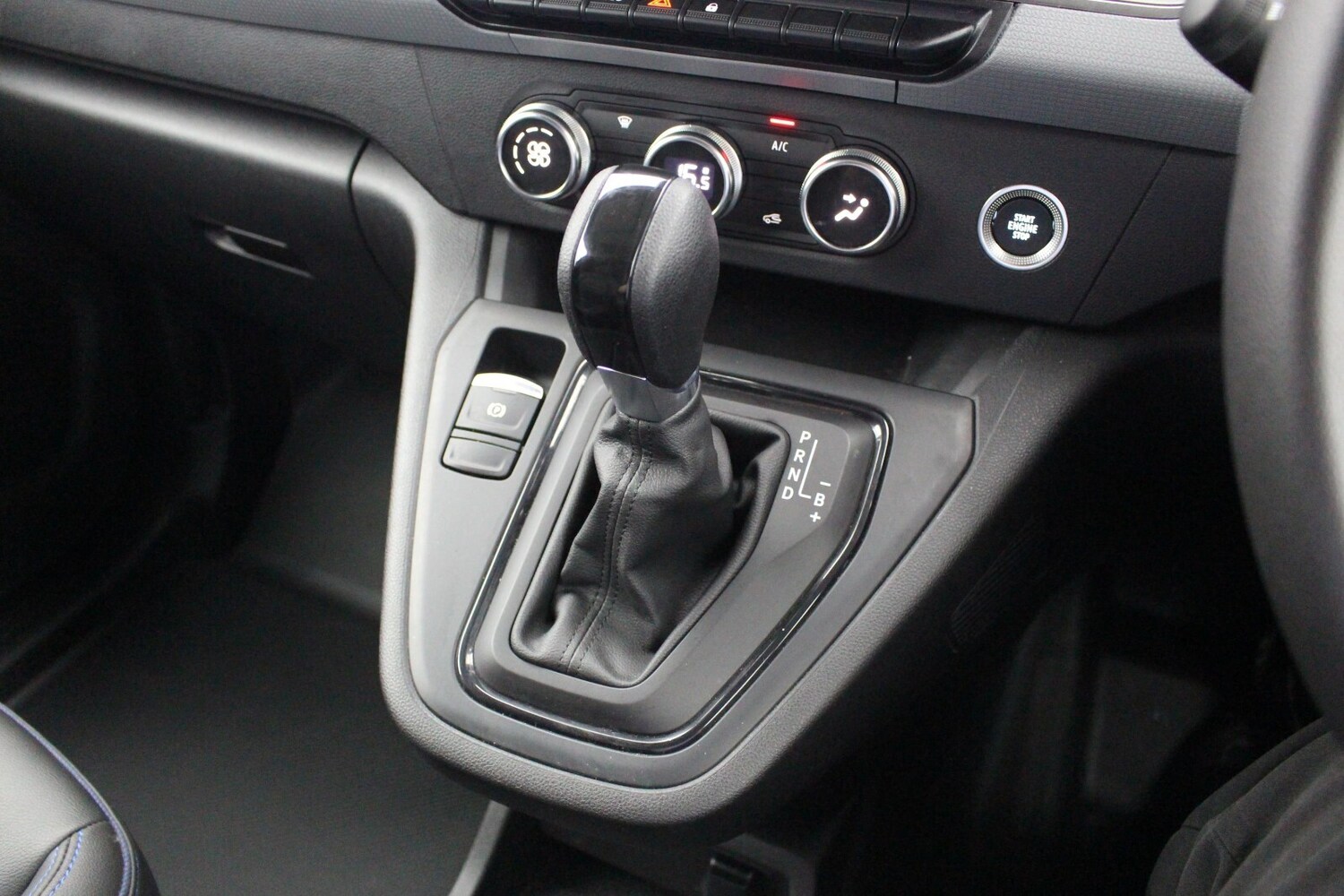 Used Nissan Other 2024 for sale - 75992800: Photo 23