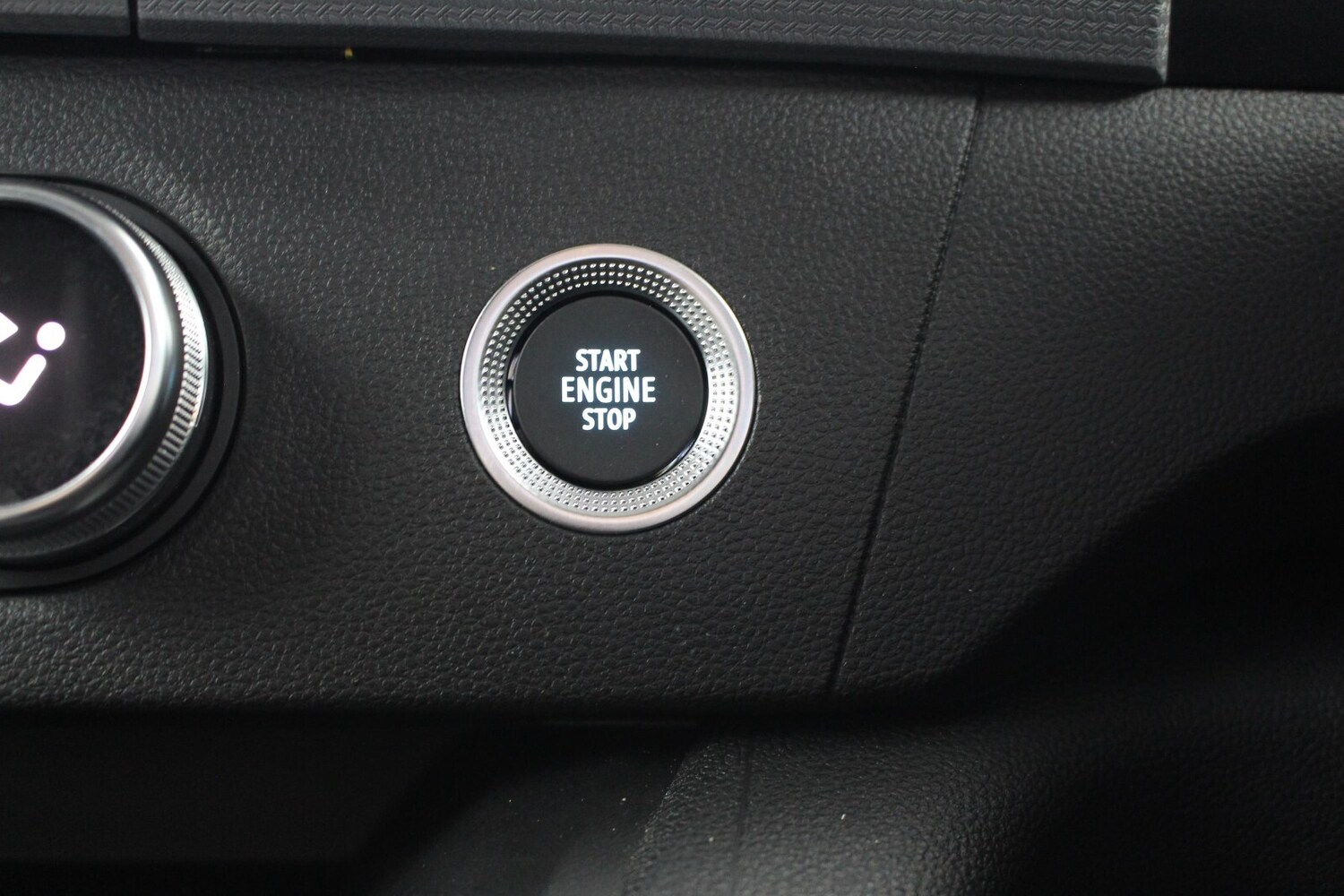 Used Nissan Other 2024 for sale - 75992800: Photo 32