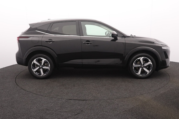 Used Nissan Qashqai 2021 for sale - 76272970: Photo 2