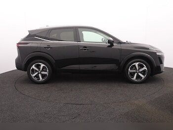 Used Nissan Qashqai 2021 for sale - 76272970: Photo 2