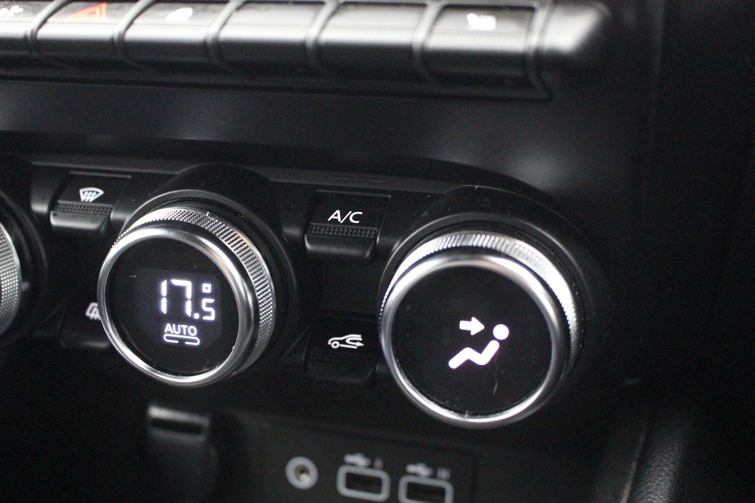 Used Renault Clio 2024 for sale - 77224903: Photo 33