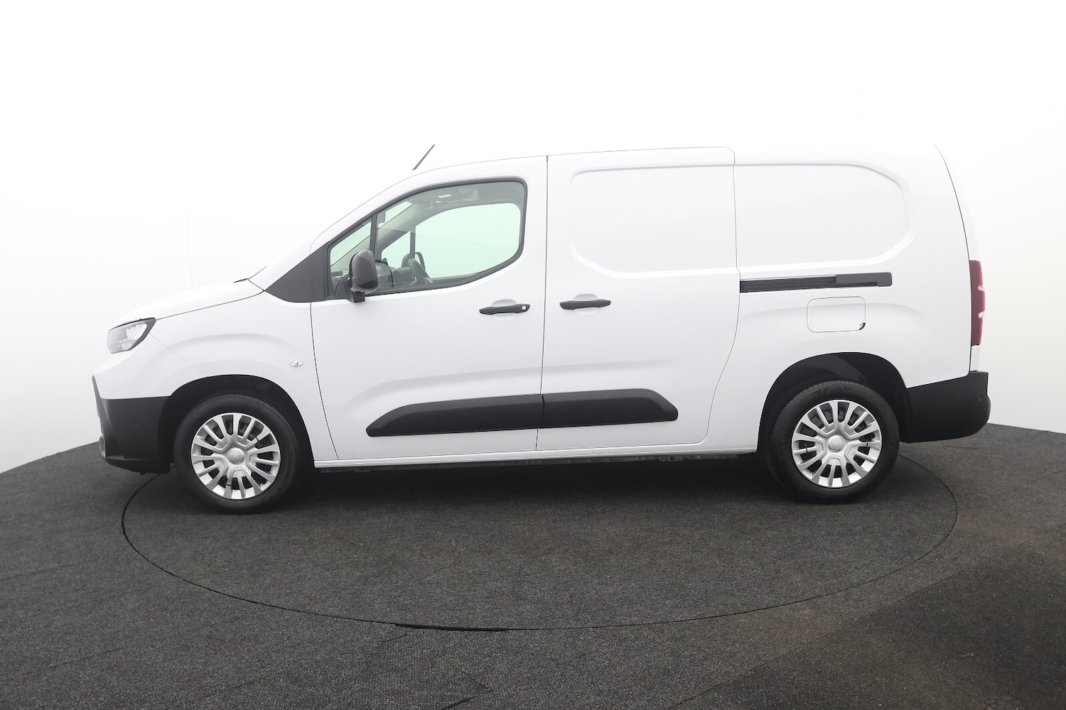 Used Toyota ProAce 2025 for sale - 77988407: Photo 2