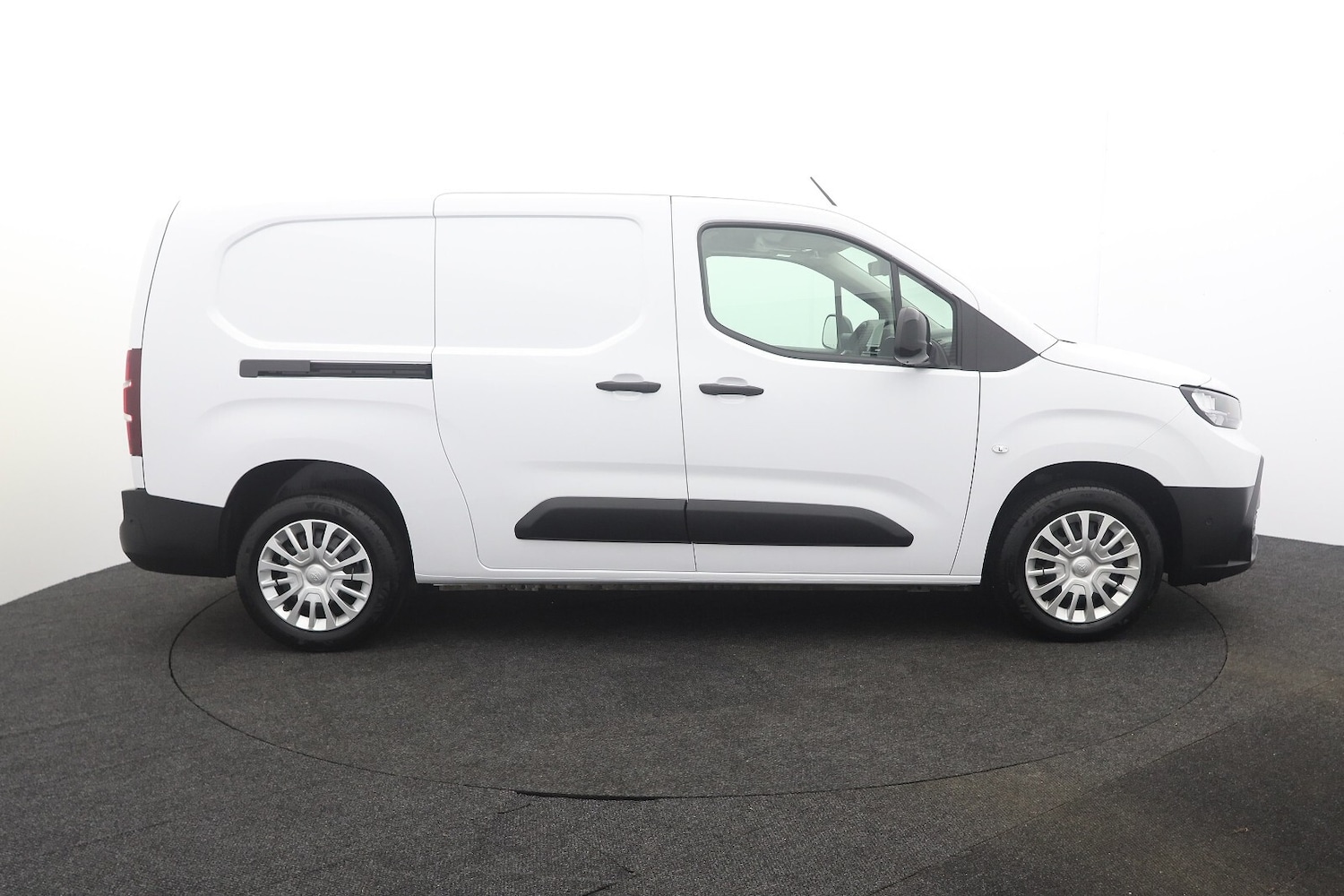 Used Toyota ProAce 2025 for sale - 77988407: Photo 42