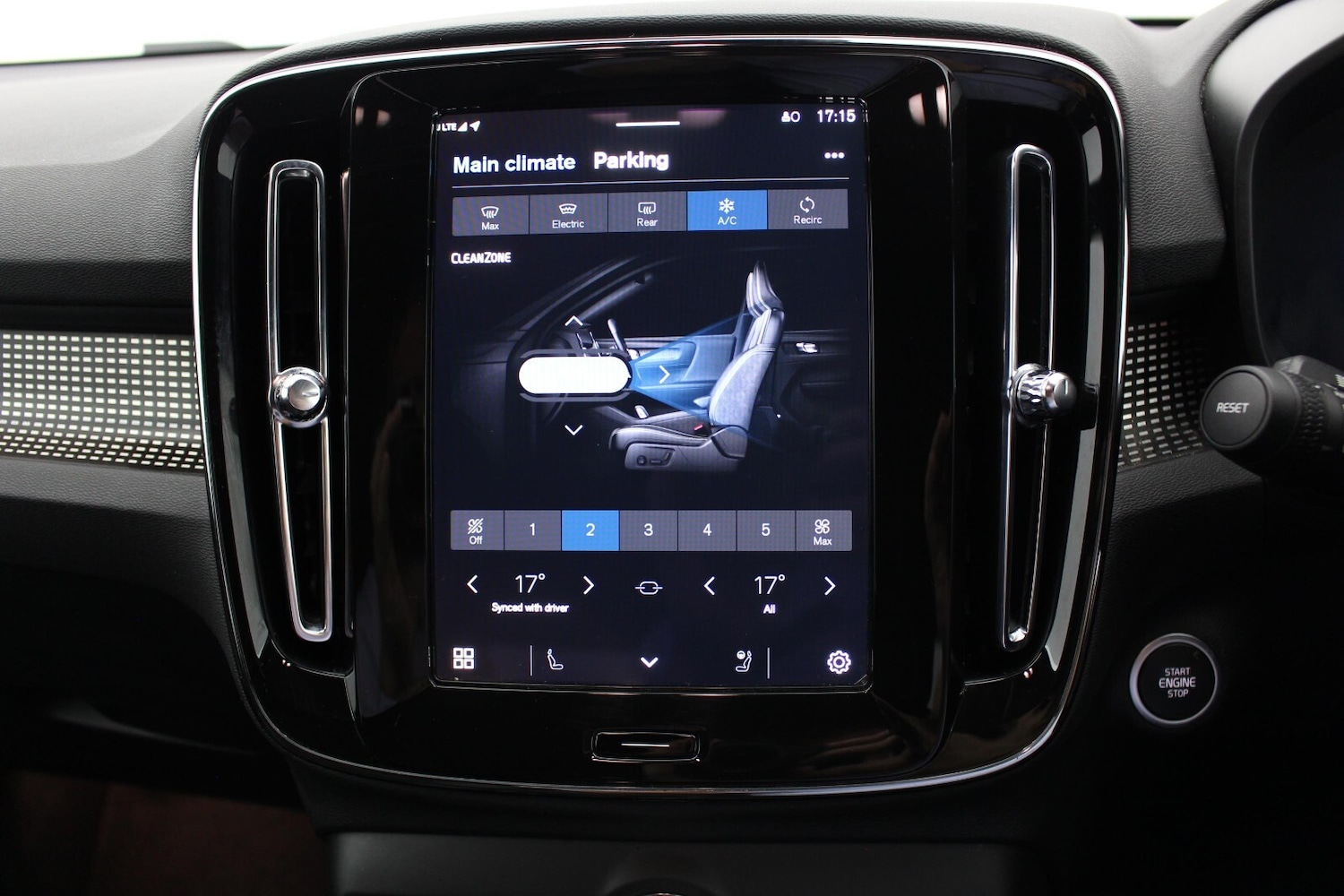 Used Volvo XC40 2024 for sale - 77965069: Photo 11